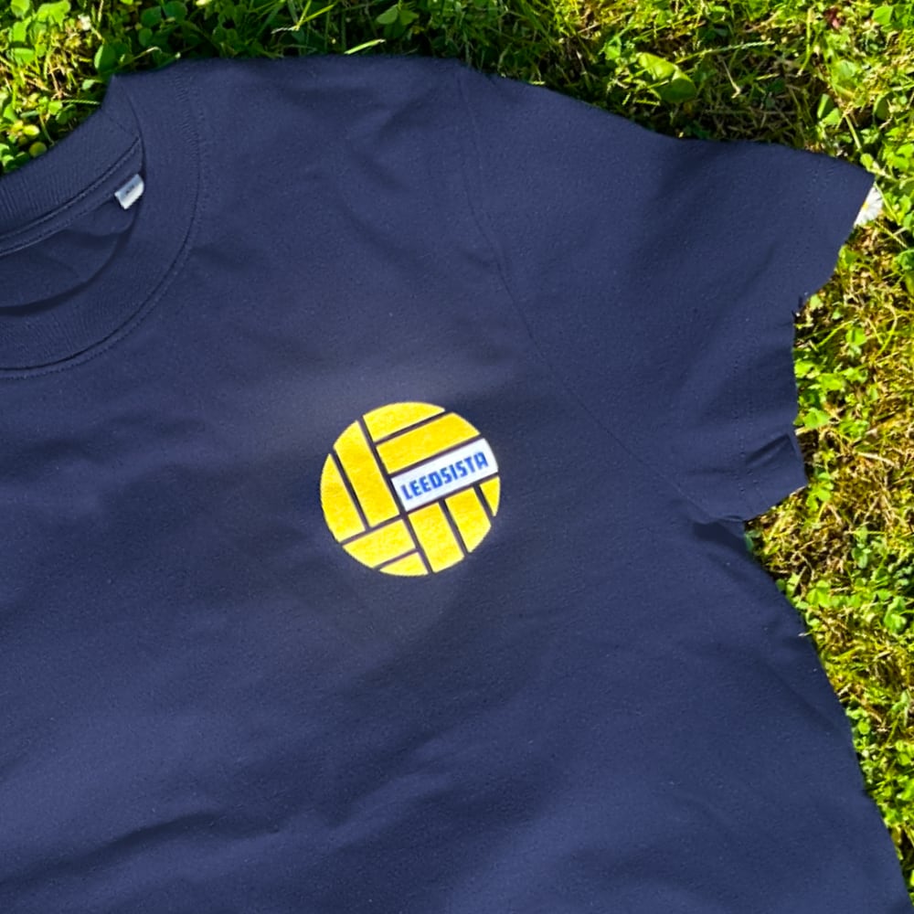 Leedsista ball logo pocket print t-shirt